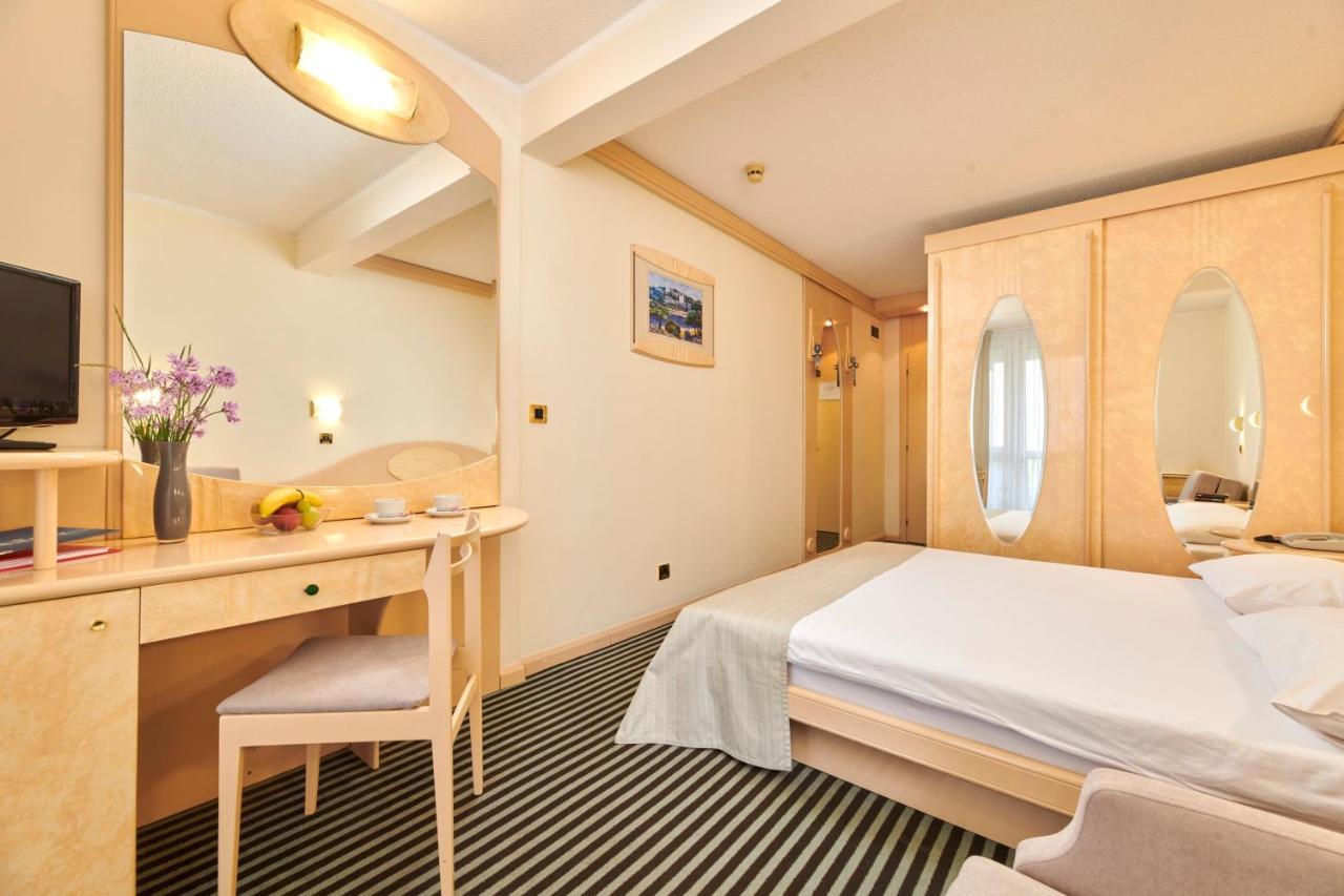 Hotel Istra Plava Laguna Porec Ngoại thất bức ảnh